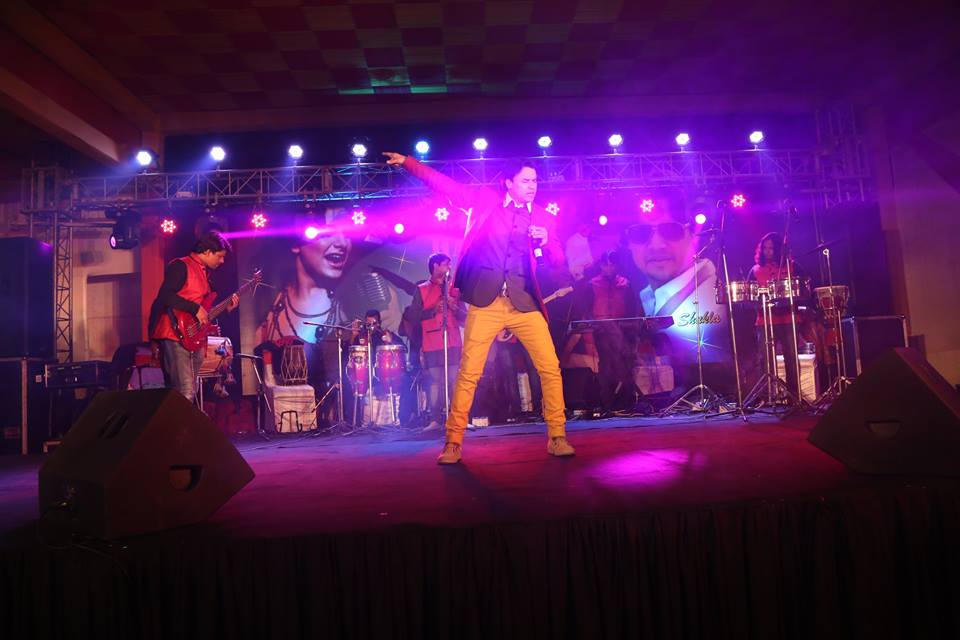 famous male singer agra